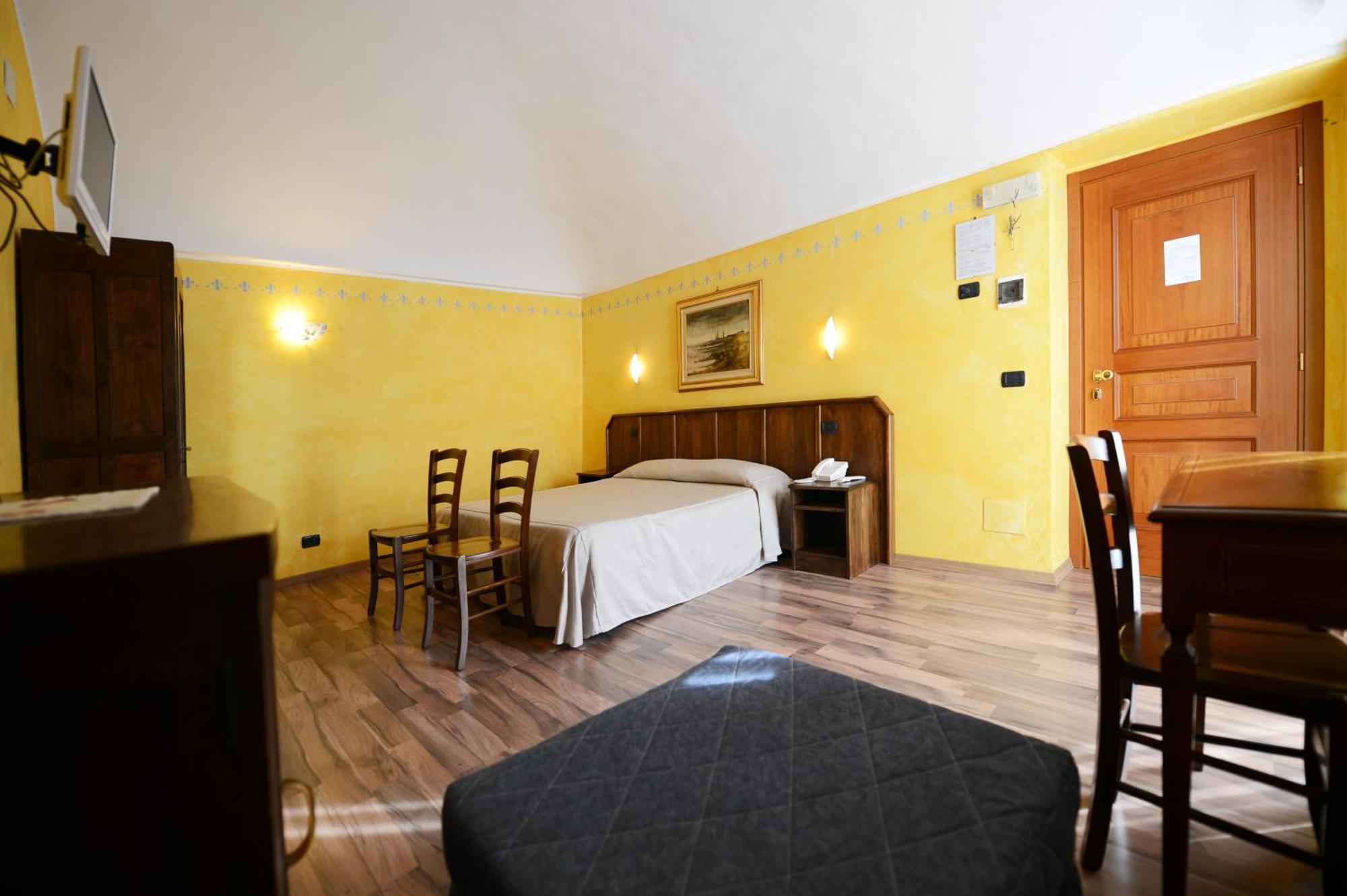 Albergo Venaria Reale Da Matteo Narzole Экстерьер фото